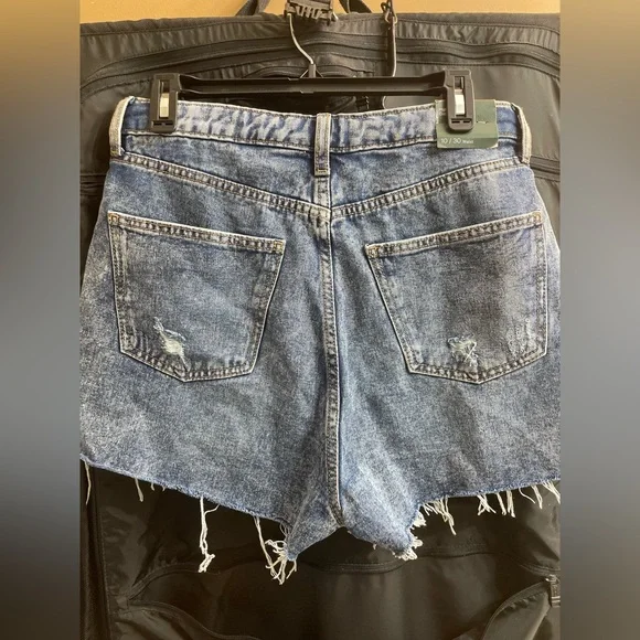 Distressed Denim Shorts - Picture 4 of 4